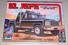Revell El Jefe 1979 GMC C-35 Dooley Custom Pickup Truck 1:25 model car kit 14593 picture