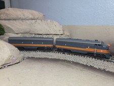KATO N SCALE MILWAUKEE ROAD LIGHTNING BOLT #106-0429 F7A/B #88A, 88B picture