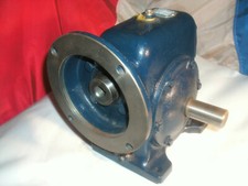 WINSMITH PERFECTION TC2615B DUAL SHAFT GEAR REDUCER 15:1 RATIO MAX INPUT 1-3/4HP picture