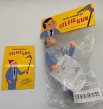Joan Cornellà Selfie Gun 10in Blue Vinyl Figure Limited Ed. 0740/1000 picture