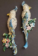 Vtg CORO Duette - Calopsitta / Birds of Paradise - Fur, Coat, or Dress Clips picture
