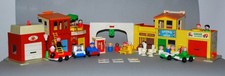 Vintage Fisher Price Play Family Village 997 Clean, Complete Excellent picture