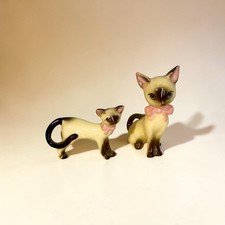 Vintage Mid Century Siamese Cat Figurines Set Pink Bows Retro Ceramic Kitties picture