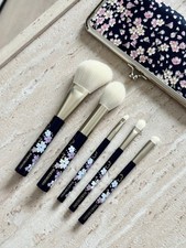 Hakuhodo Makeup Brush Set 5 pc - Sakura Limited Edition-with Sakura Pouch picture