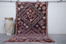 Handmade Moroccan Rug - 5.8 x 9.9 ft | Luxurious Vintage Design picture