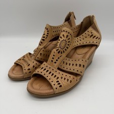 Earth Camellia Sandal Tan Leather Laser Cut Wedge Heel 6.5B Neutral Boho picture
