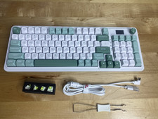 Redragon K719 Wireless Gasket Gaming Keyboard Mambo Mint Switch Jade Cloud Color picture
