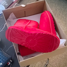 UGG Classic Short Women's Red Suede Mid-Calf Pull-On Snow Boots US 6 picture