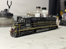 HO Scaletrains Seaboard (Ex-SCL) SD45 #8925 (DCC & ESU Loksound, Weathered) picture