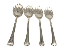Set of 4 Vintage 1992 FLORAL QUEEN Pattern 6 3/8
