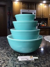 Vintage Pyrex Robins Egg Blue Mixing Bowl Set 4 Pc COMPLETE w/CUSTOM STANDS VGC picture