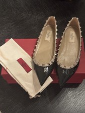 Valentino Garavani Rockstud Flat Size 38 New In Box Black And Cream picture