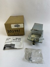 CLEVELAND CONTROLS AFS-222-139 PRESSURE SENSING SWITCH 277 VAC 50/60HZ picture