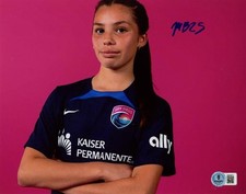 MELANIE BARCENAS SIGNED 8x10 PHOTO SIGNED WITH NWSL SOCCER AT 15 BECKETT BAS picture