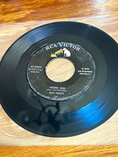 Vintage Elvis Presley 45 RPM lot 10 vinyl’s picture