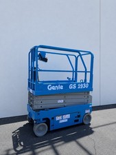 ELECTRIC SCISSOR LIFT GENIE GS 1930 /SCISSOR LIFT / GENIE GS 1930 /ELECTRIC LIFT picture