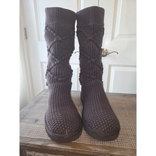 UGG Women's Knee High Cable Knit Boots Brown Size 9 picture