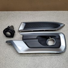 2013 - 2016 GMC Acadia LH Left Driver Side Fog Light Bezel Trim Grill Set OEM picture