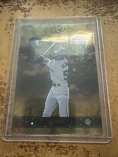 2004 Leaf Second Edition Gamers Insert Ichiro Suzuki Seattle Mariners NMMT Card picture
