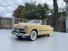 Danbury/Franklin Mint 1:24 1949 Ford Custom convertible American classic model picture