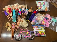 Barbie Vintage 70s 80s 90s Clothing Lot Accessories Shoes Clothes Purses Lot picture