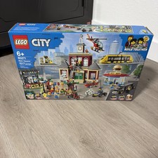 LEGO City Main Square 60271 NEW SEALED Retired 1517pcs 14 Minifigs picture