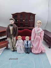 4PC 1/12 Scale Doll House Miniatures Handmade British Family Figure Ceramic Doll picture