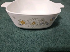 Corning ware floral Bouquet 1 1/2qt Casserole Baking Dish Vintage picture