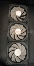 LIAN LI UNI FAN SL INFINITY 120mm RGB Black Reverse Blade plus controller picture