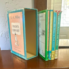 Vintage 1961 Winnie The Pooh Box Set Pooh's Library AA Milne Dust Jackets 4 Book picture
