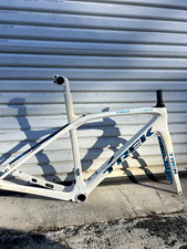 Trek Domane SLR 7 52cm project one OCLV Carbon Frame & Fork White/Blue picture