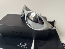 Oakley OO9438 Eye Jacket Matte Silver Frame/Silver Prizm Polarized Lenses picture