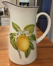 Williams Sonoma Meyer Lemon W/ Bee 70 Oz Pitcher - Near Mint picture