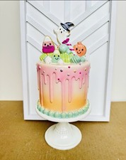 🧡🩷NWT Sweet Treats Pink Pedestal Halloween Cake HTF picture