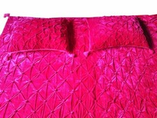Fuchsia velvet comforter, Luxury Quilt, Velvet Quilt, Velvet Comforter bedding picture
