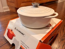 Le Creuset Signature Round Dutch Oven 3.5 Qt 22cm White Enameled Cast Iron NEW picture