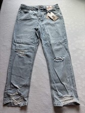 NWT Sincerely Jules Women's High Rise Straight Light Wash Distressed Jeans 11/30 picture