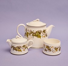 Rare Vintage Wedgewood Vine Collection Teapot Creamer Cup + Sugar Bowl w/Lid picture