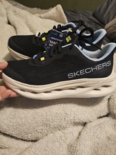 SKECHERS GO RUN Max Cushioning Women's Lace-Up Running Sneakers Black/White picture