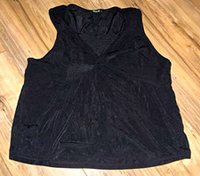 Daisy Fuentes Woman Crushed Velvet Feel V-Neck Sleeveless Top Size Plus 2X Black picture