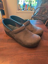 Dansko Size 41 Clogs Oiled Leather Closed Toe Unisex Brown COMFORTABLE picture