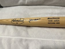 Hank Aaron Autographed Bat In Truly MINT Condition. Don’t Miss This MUST SEE picture