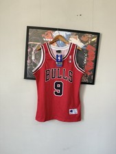 Vtg Chicago Bulls Luol Deng Champion Jersey #9 Red Signed Autographed Size L NWT picture