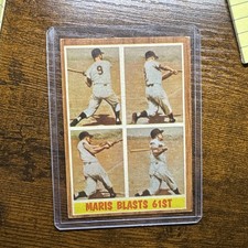 Topps 1962 Topps Action Card Roger Maris New York Yankees #313 Maris Blasts 61st picture