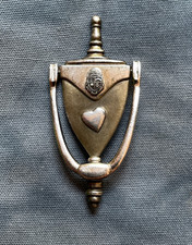 Vintage Bethany Delta Tau Delta ΔΤΔ Frat Door Knocker Sweetheart Brooch 2.25