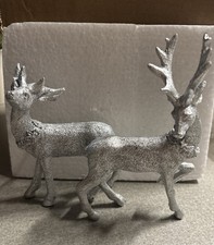 Set of 2 Reindeer Holiday 