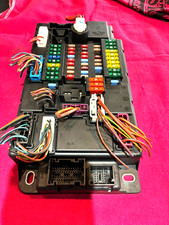 11-16 OEM MINI Countryman R60 Fuse Box Module  6135 9812535 picture