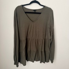 Torrid Tiered Long Sleeve Top Size 2 Green V-Neck Babydoll Blouse picture