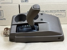 Toyota Tacoma 2wd Automatic Floor Shifter Gear Selector Handle Assy 98-04 +Cover picture