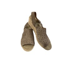 Clarks Artisan Petrina Gail Wedge Size 7 Taupe Suede Espadrille Slingback Sandal picture